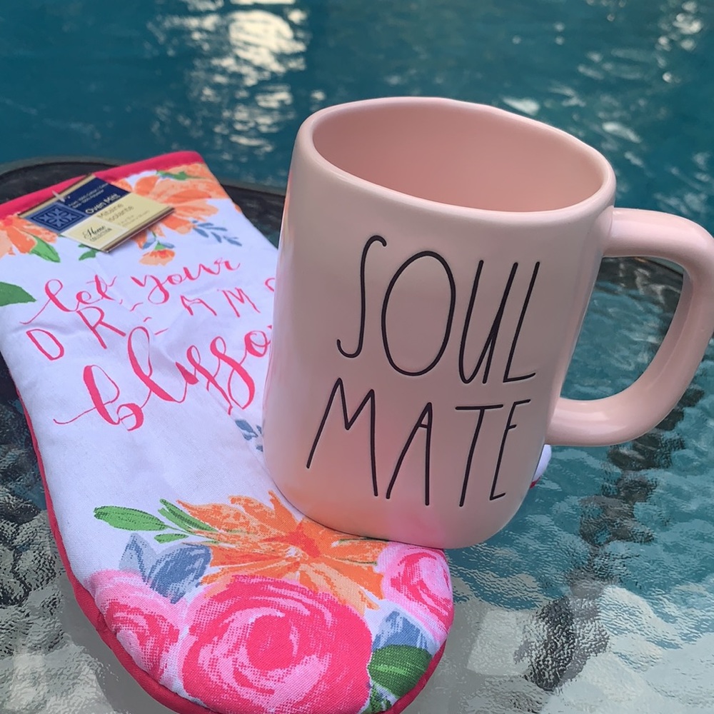 New Rae Dunn SOUL MATE Coffee Mug / Oven Mitt